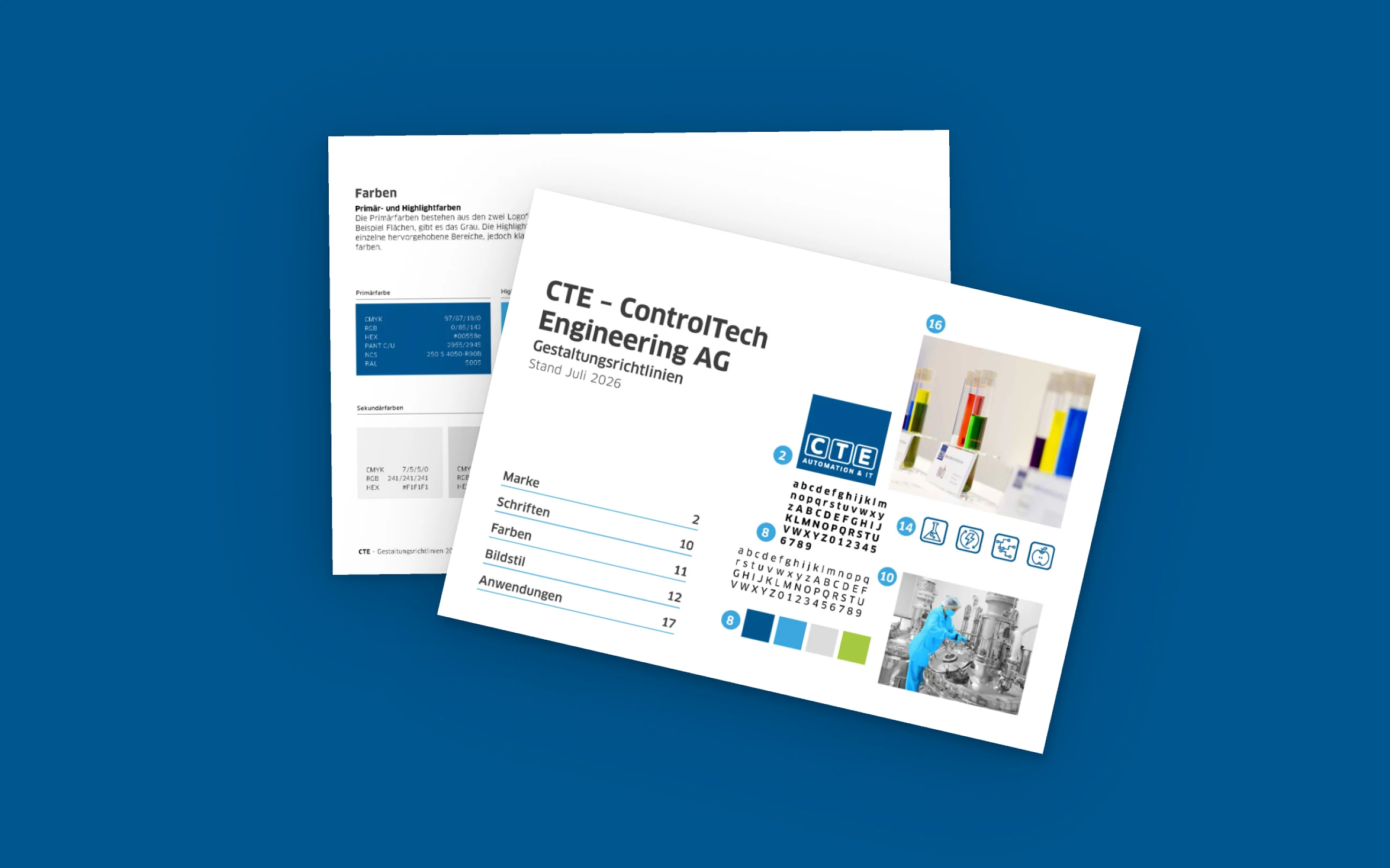 Zwei Blätter der CTE-Gestaltungsrichtlinien angeschrägt auf blauer Fläche: Titelseite mit Inhaltsverzeichnis, dahinter die Farbseite