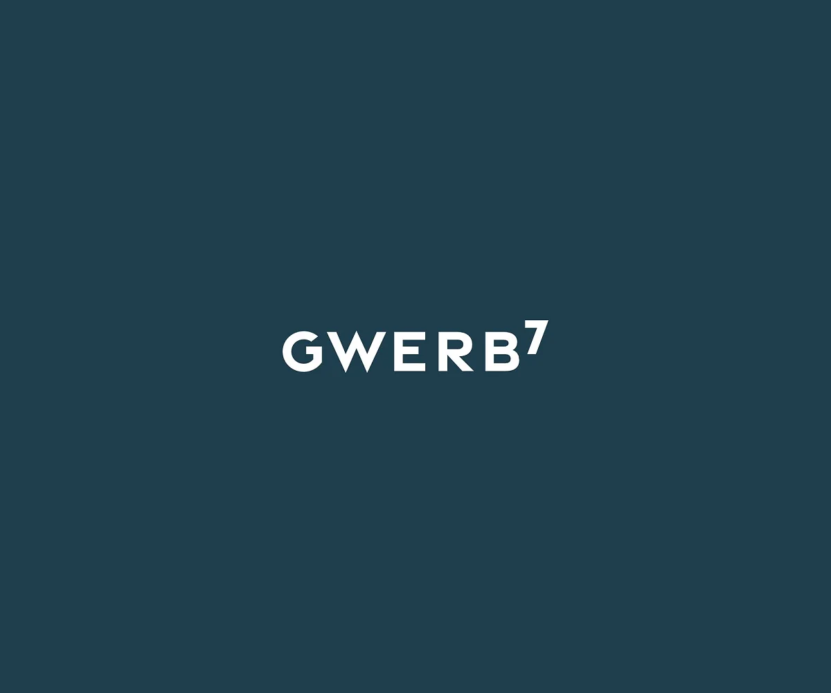 Logo von GWERB7 auf einer Fläche in der Kundenfarbe