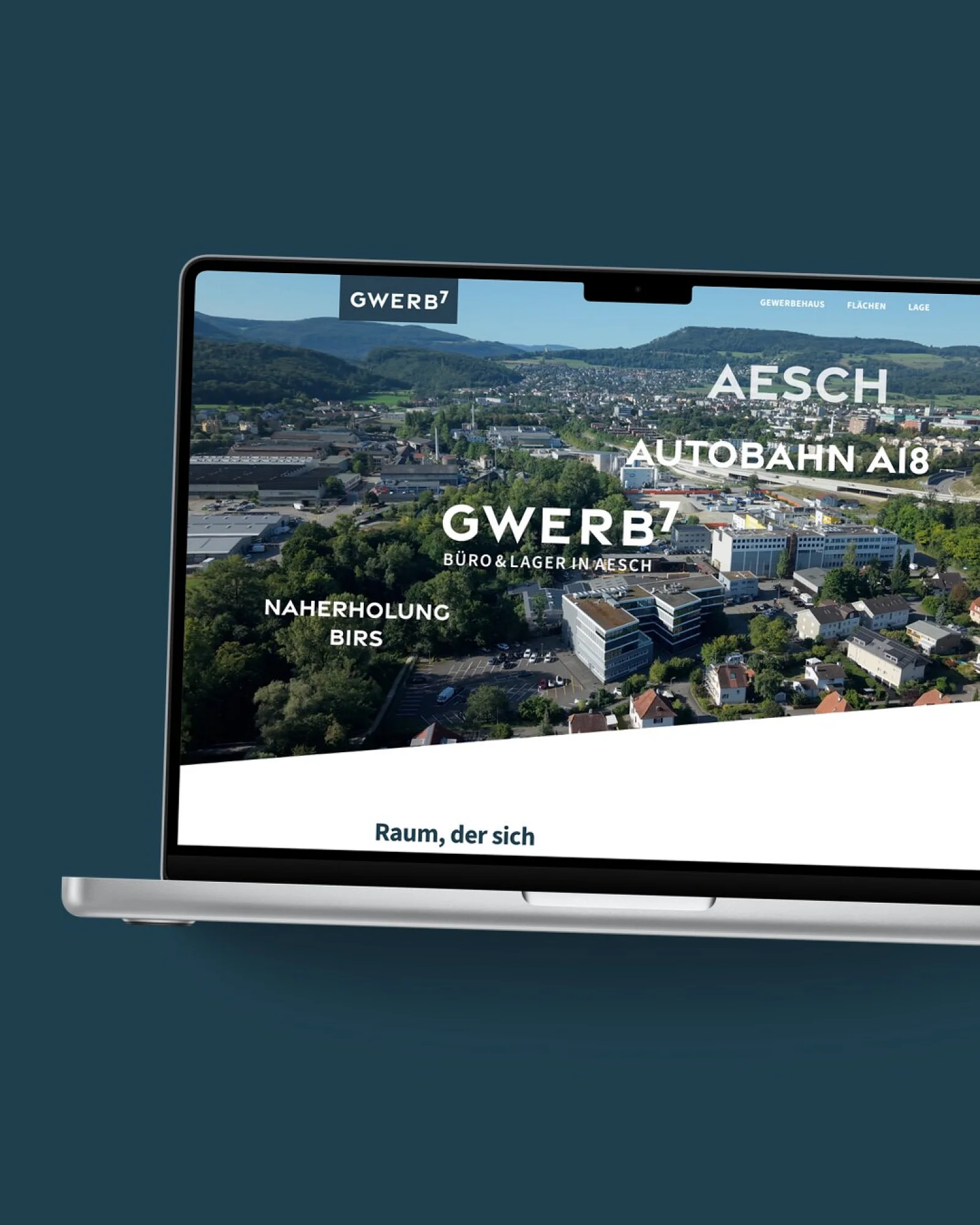 Startseite von GWERB7 auf einem MacBook, vor einer Fläche in der Kundenfarbe