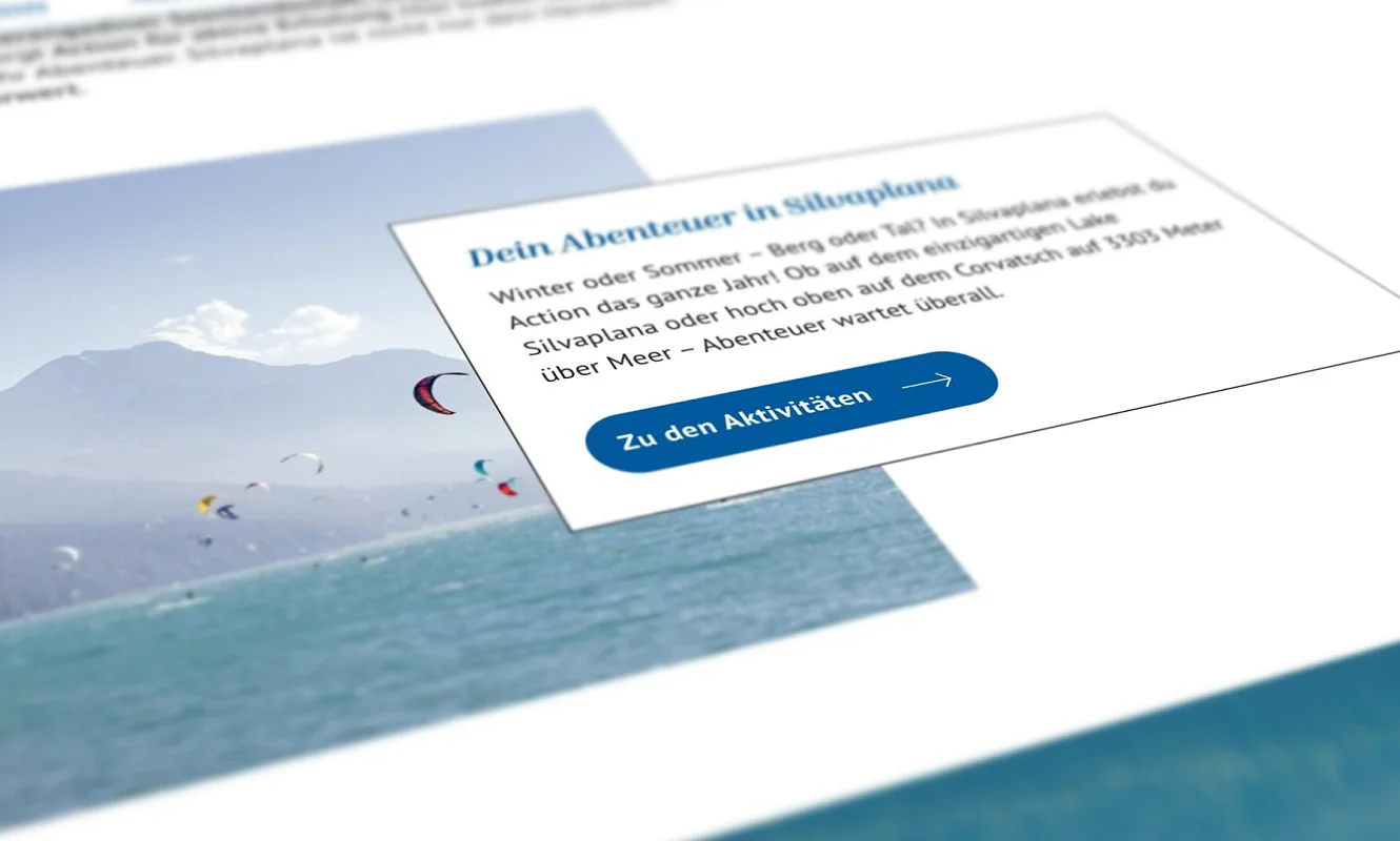 Website Silvaplana, Kitesurfer auf dem Silvaplanersee, daneben der Teaser «Dein Abenteuer in Silvaplana» mit Knopf zu den Aktivitäten